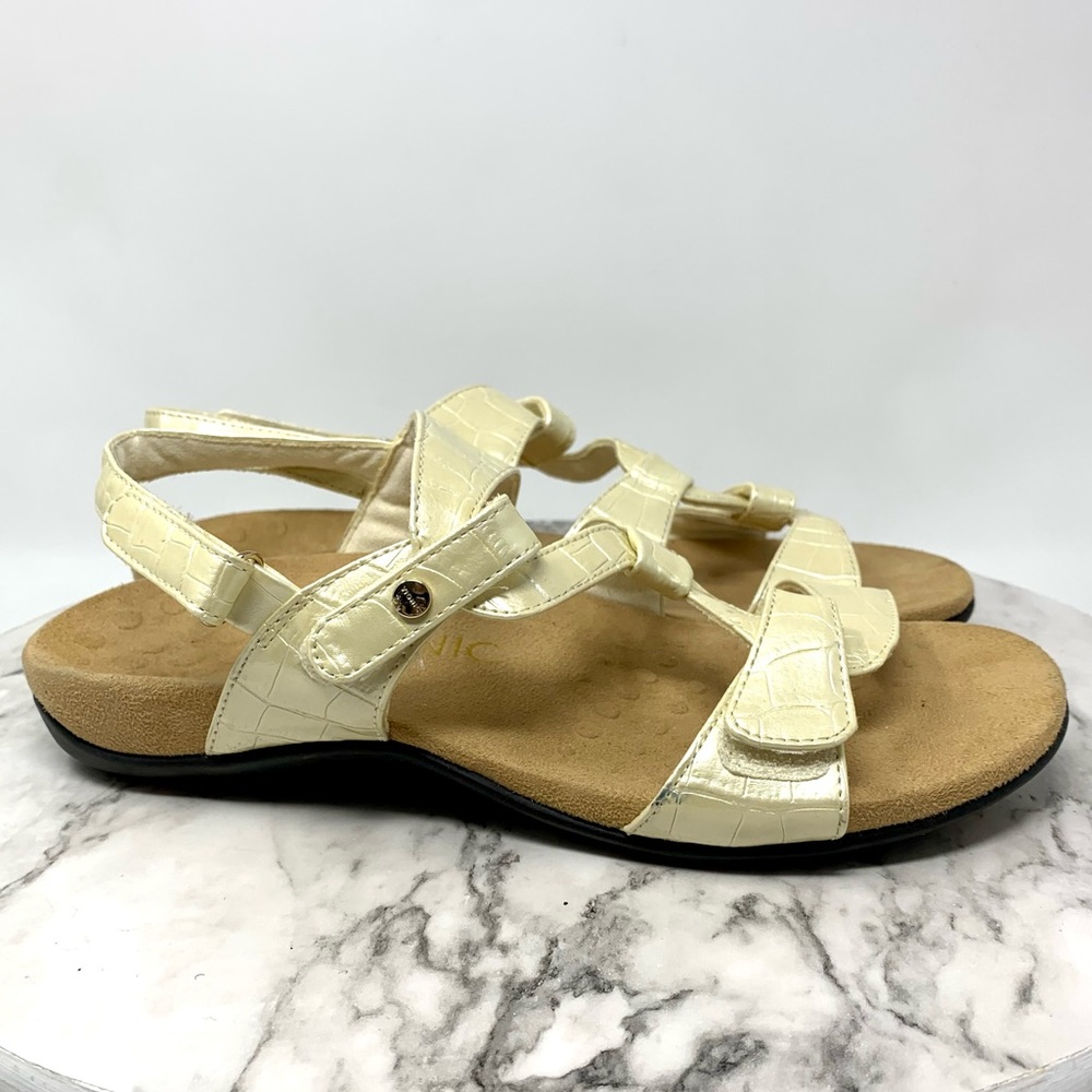 Vionic Paros Pearl Cream Patent Adjustable Comfort Sandals 8 Resortwear Coastal - Picture 2 of 14
